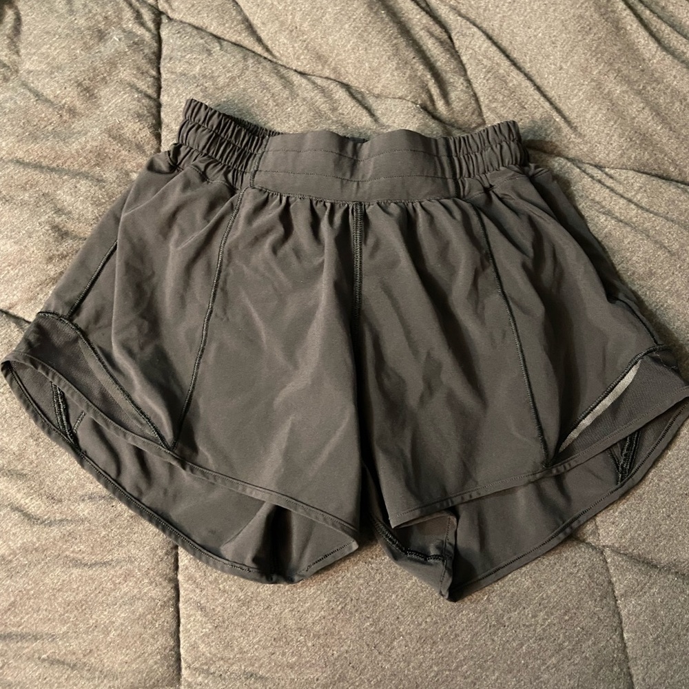Lululemon Hotty Hot High Rise 4” Shorts - Picture 1 of 5